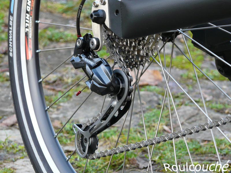 Ici équipé d'un derailleur Shimano SLX, 9 vitesses.