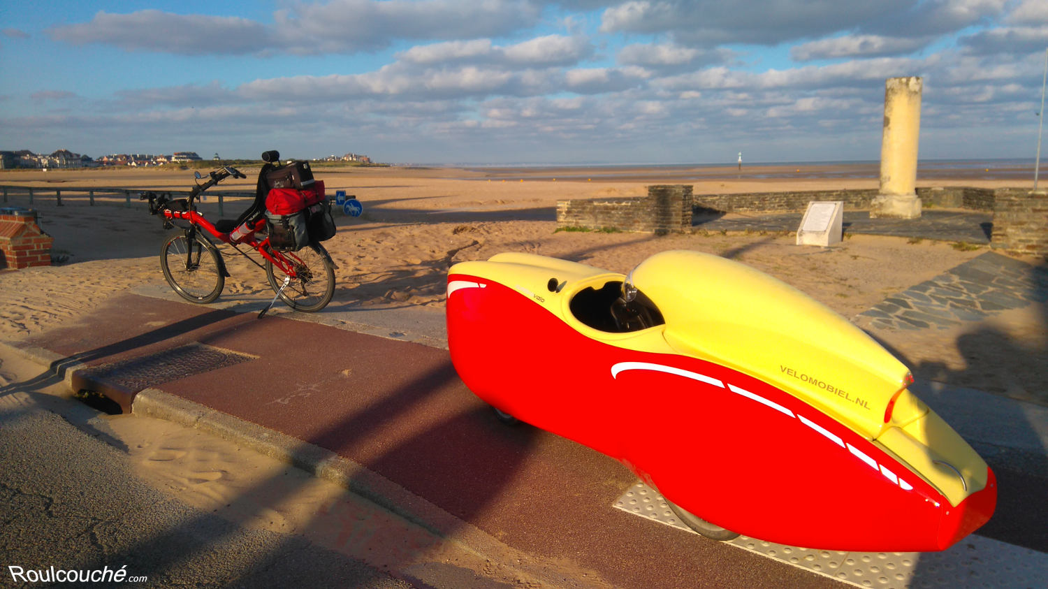 prommenade en bord de mer avant le depart d'Houlgate