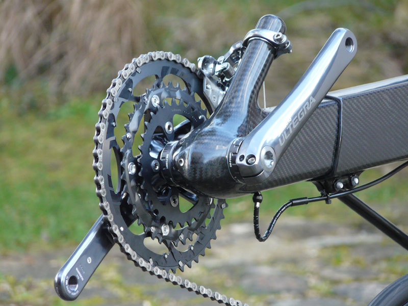 Finition 3K et transmition  Shimano Ultegra en option.