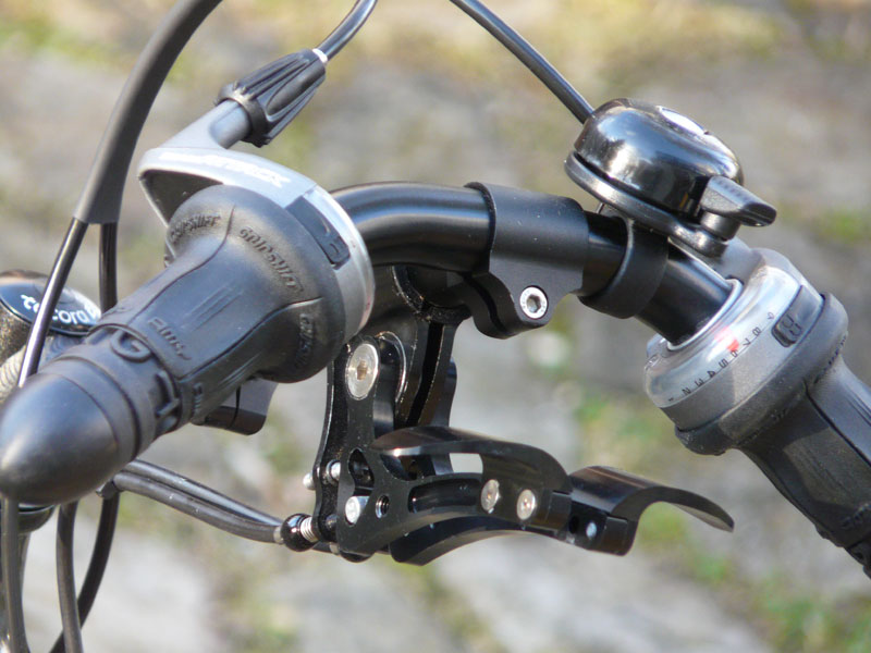 Les frein EBS (Ergonomic Brake System) sont proposés en option sur tous les vélos M5 ayant un guidon haut, ils sont adaptables aussi à des vélos d'autre marque.