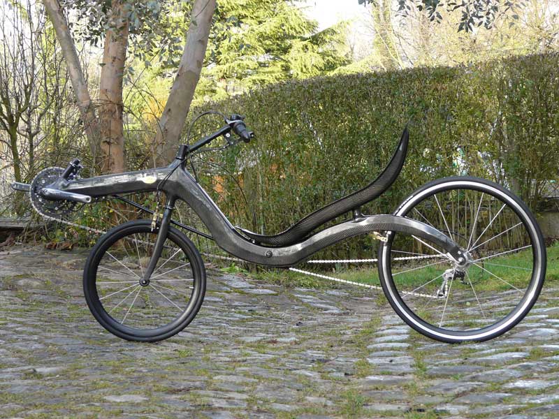 le Carbon Medium Racer doté en option de la finition carbon 3K