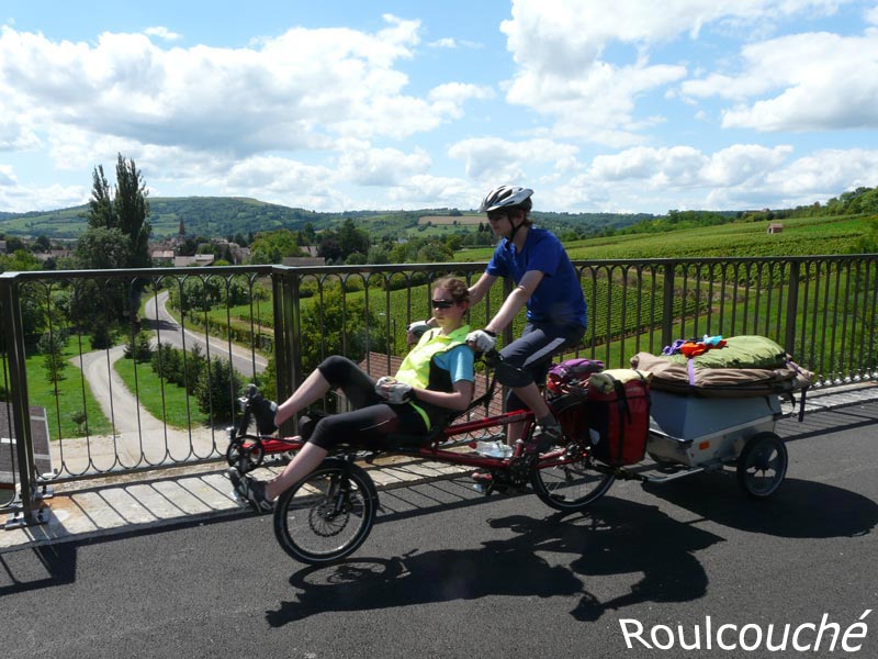 Une piste cyclable toute neuve en Bourgogne.