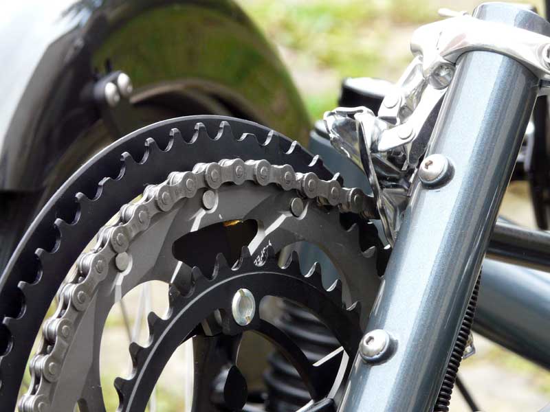 En option : un triple plateaux emplace le moyeux Dualdrive Sram.