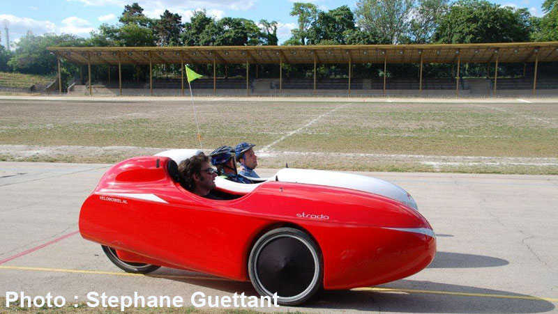 Très performant sur vélodrome, le vélomobile Strada est tout aussi bien conçu pour le cyclotourisme.